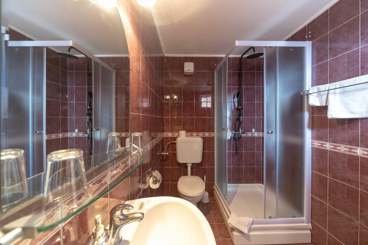 Hotel Hygge Biograd Na Moru Ngoại thất bức ảnh