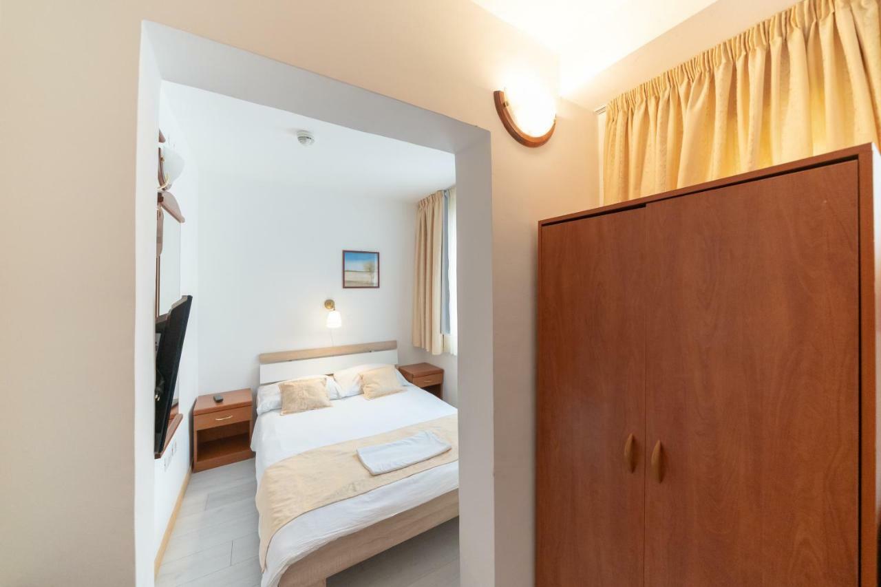 Hotel Hygge Biograd Na Moru Ngoại thất bức ảnh