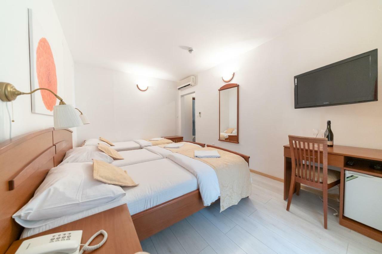 Hotel Hygge Biograd Na Moru Ngoại thất bức ảnh