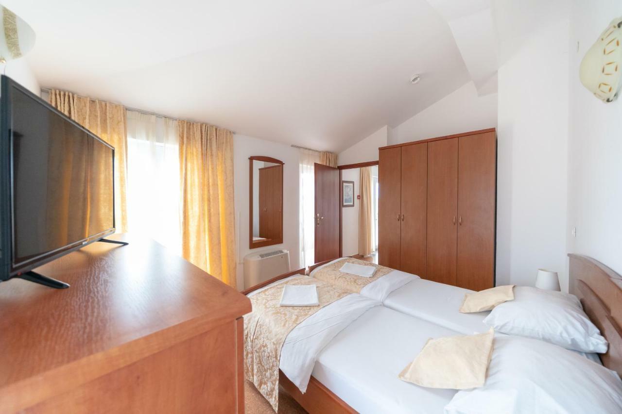 Hotel Hygge Biograd Na Moru Ngoại thất bức ảnh