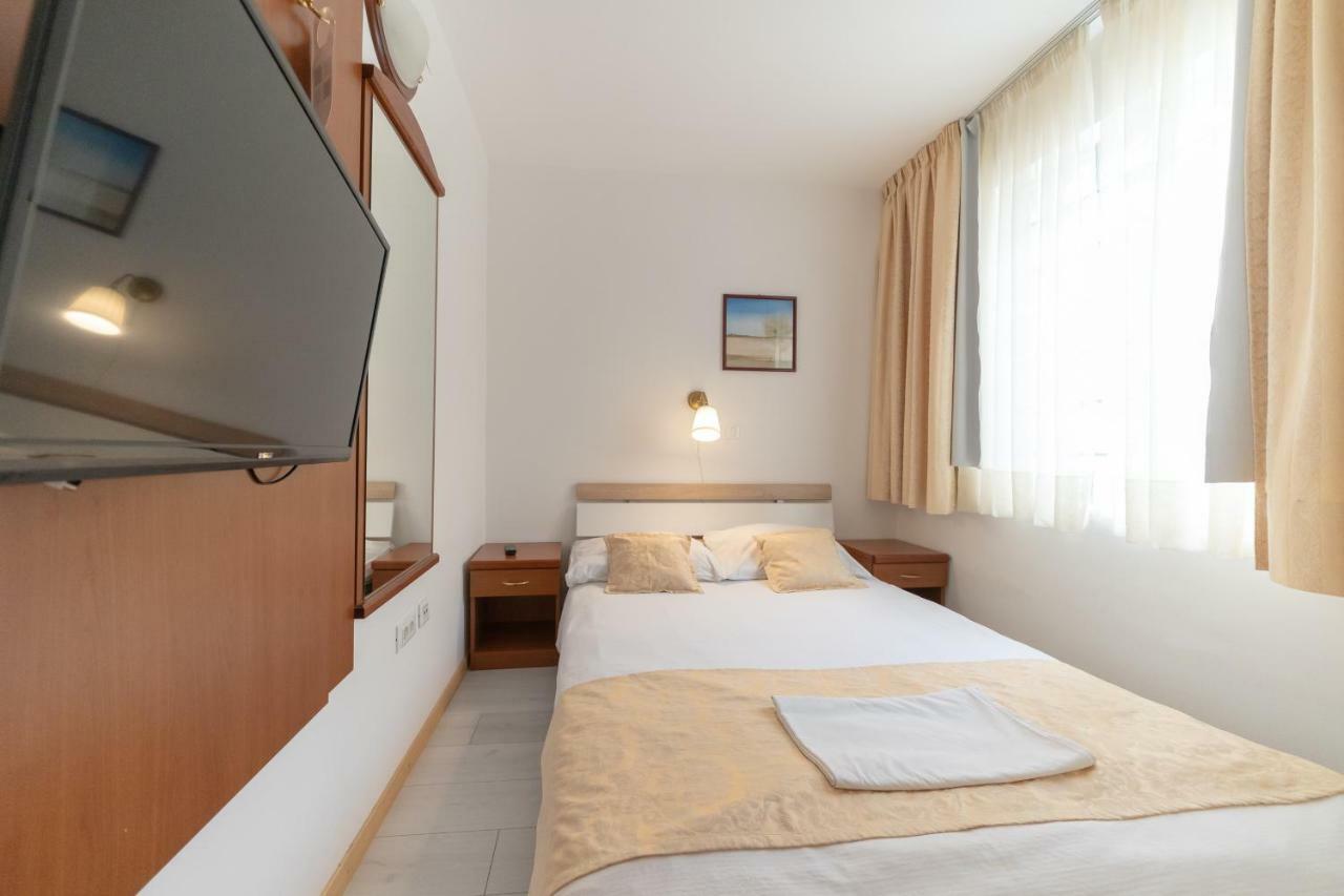 Hotel Hygge Biograd Na Moru Ngoại thất bức ảnh